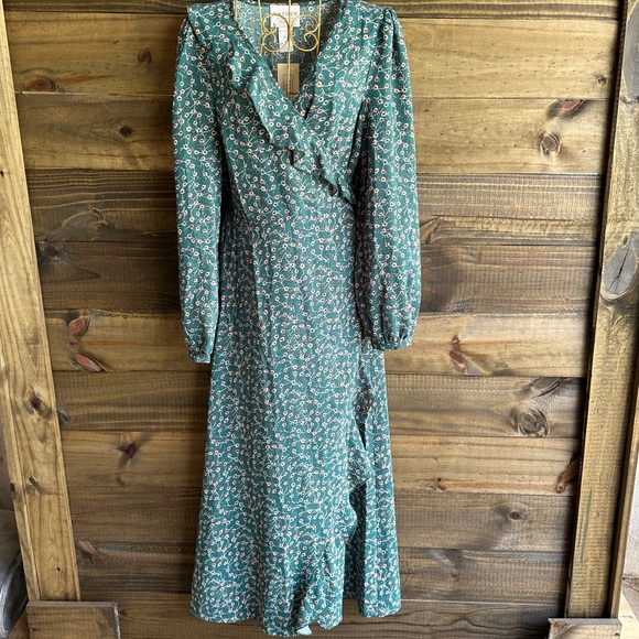 Hayden Dresses Hayden Los Angeles True Wrap Floral Dress Poshmark